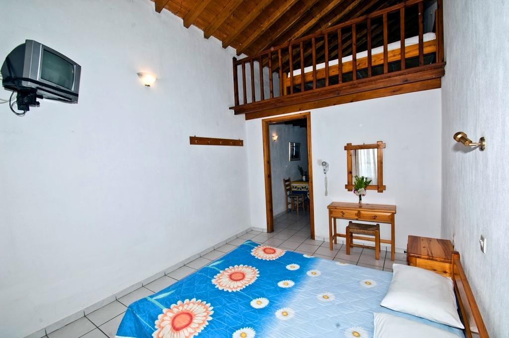 Athina Apartment *