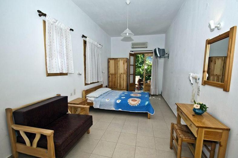 Athina Apartment *